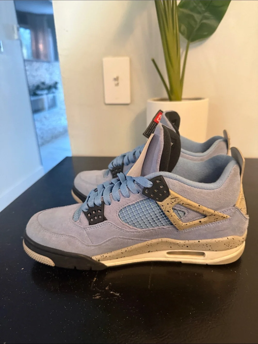 Air Jordan 4 Retro 'University Blue'